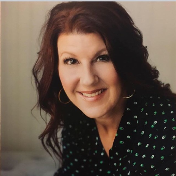 Meet your Posher, Allison - Picture 1 of 1